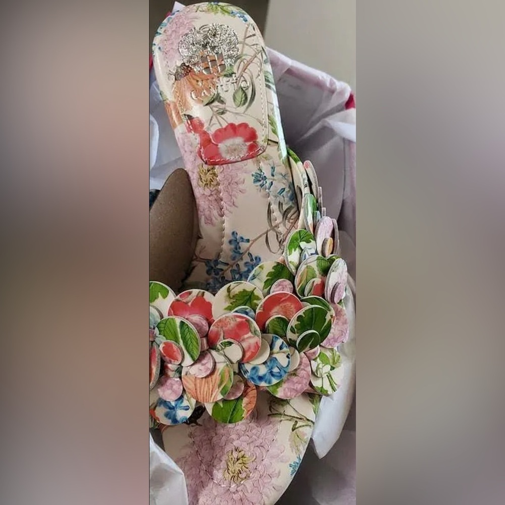Vince Camuto Palexa Slide Sandal - Picture 7 of 7